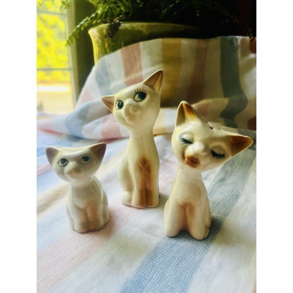 CAT Salt and Pepper Shakers Toothpick Holder Set Of Three Siamese Cats VTG